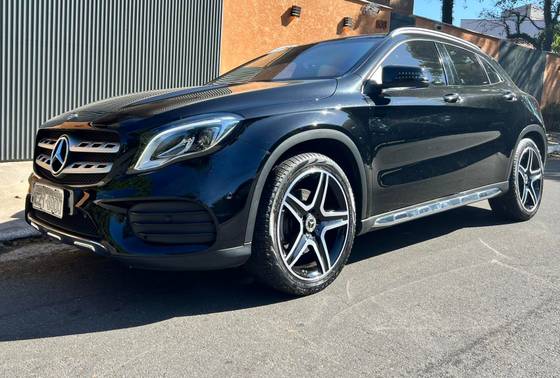 MERCEDES-BENZ GLA 250 2.0 CGI GASOLINA SPORT 7G-DCT MERCEDES-BENZ GLA 250 2.0 CGI GASOLINA SPORT 7G-DCT